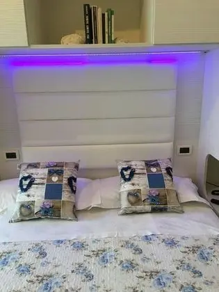 Tek Büyük veya İki Ayrı Yataklı Oda, Balkon