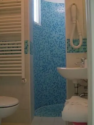 Tek Büyük veya İki Ayrı Yataklı Oda, Balkon