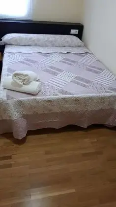 Tek Büyük Yataklı Oda, Ortak Banyo
