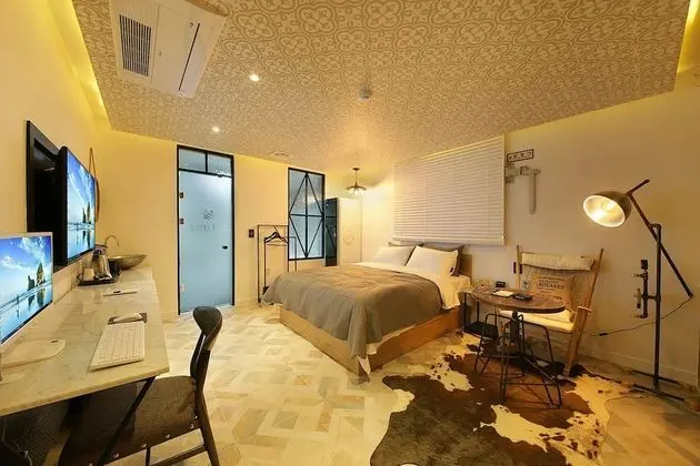 Deluxe Tek Büyük Yataklı Oda