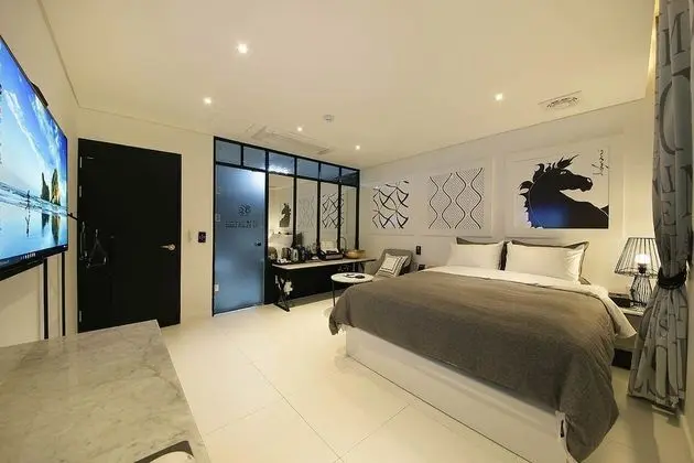 Standard Tek Büyük Yataklı Oda