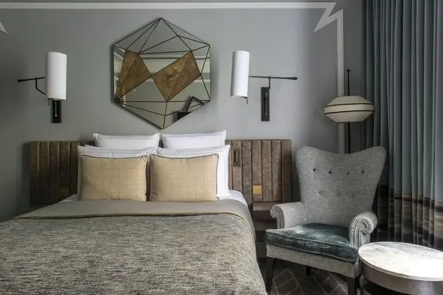 Classic Tek Büyük Yataklı Oda