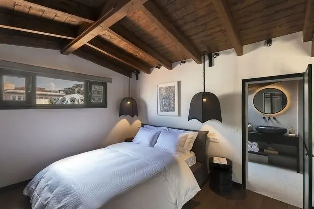 Süit (Acropolis View)