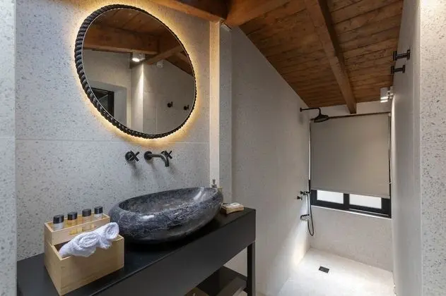 Süit (Acropolis View)