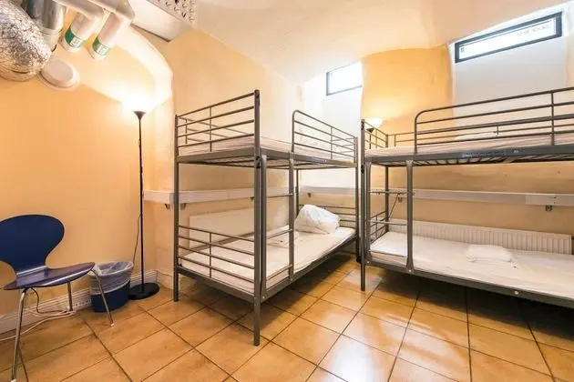 Ortak Ranzalı Oda, Karma Ranzalı Oda, Ortak Banyo (14 beds)