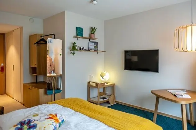 Design Tek Büyük Yataklı Oda (Premium)