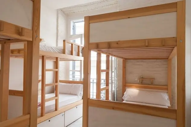 Standard Ortak Ranzalı Oda, Sadece kadınlar için (1 bed in a 8-Bed Dormitory Room)
