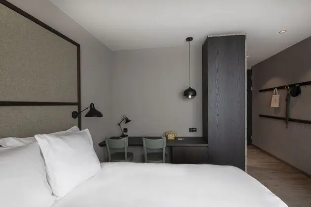 Nomad M
