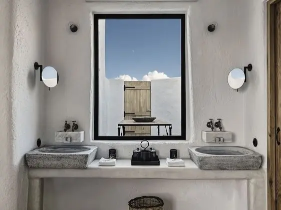 Honeymoon Suite Sea View with Jetted Tub