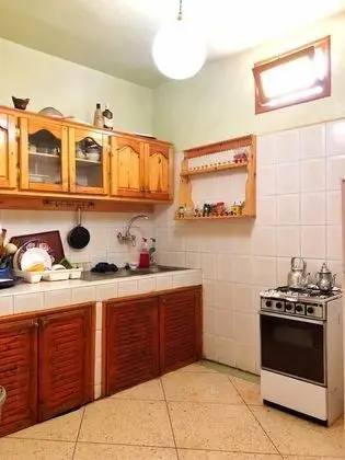 Üç Kişilik Oda