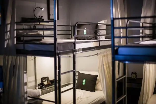 FEMALE DORM | SHARED ROOM | SHARED BATHROOMS