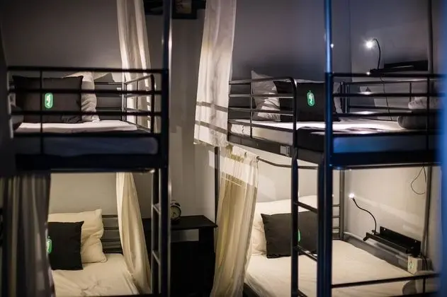 FEMALE DORM | SHARED ROOM | SHARED BATHROOMS