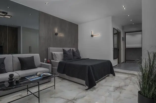 City Double Room (Solo)