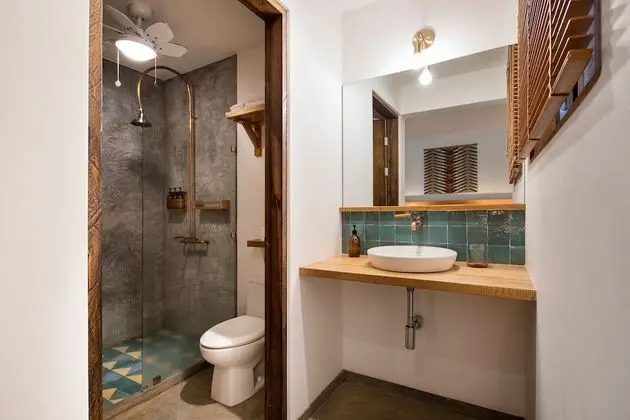 Basic Oda, 1 Büyük (Queen) Boy Yatak