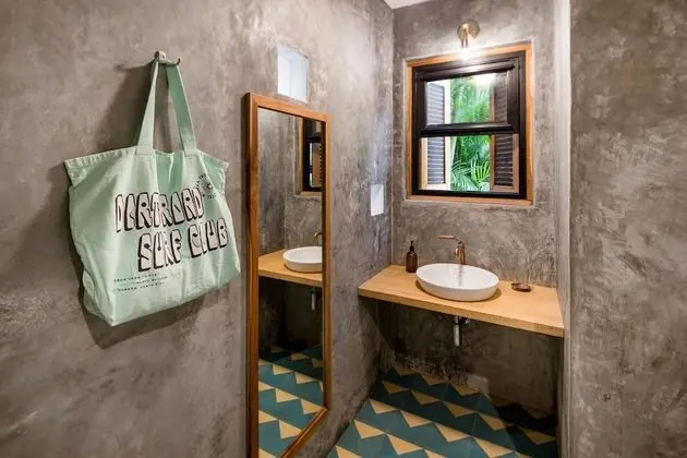 Basic Oda, 1 Büyük (Queen) Boy Yatak