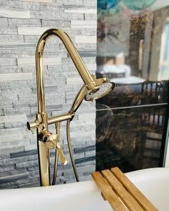 Premium Tek Büyük Yataklı Oda
