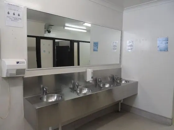 Tek Kişilik Oda, Ortak Banyo