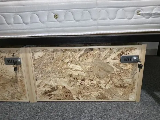 Ortak Ranzalı Oda, Karma Ranzalı Oda