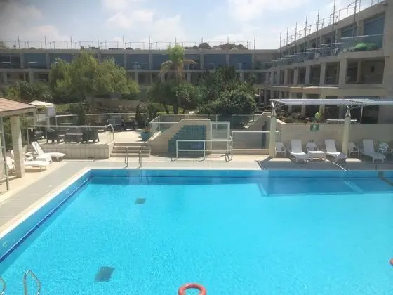 One Bedroom Apartment With Pool View