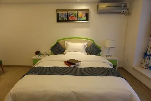 Deluxe Tek Büyük Yataklı Oda
