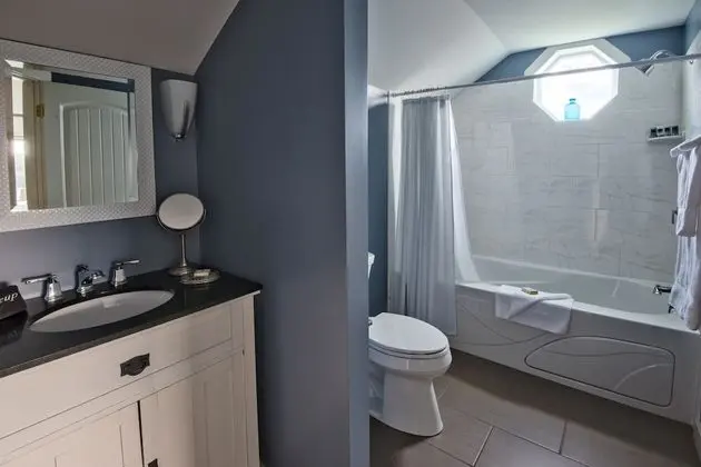 Exclusive Oda (King Corner Room with Stove)
