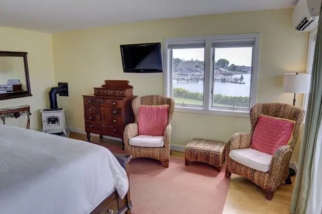 Portside Lodge King Premium