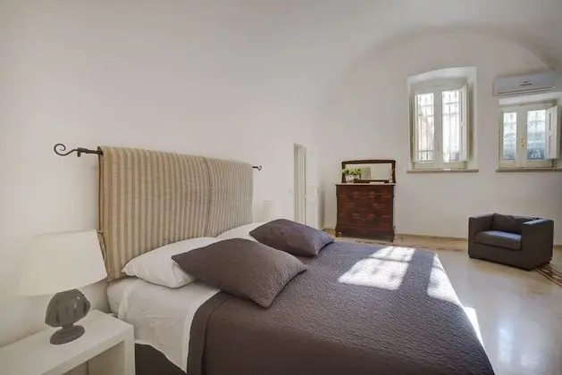 Tek Büyük Yataklı Oda (Chicchera)