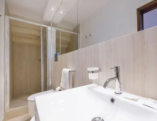 Tek Büyük Yataklı Oda (Il Duomo)