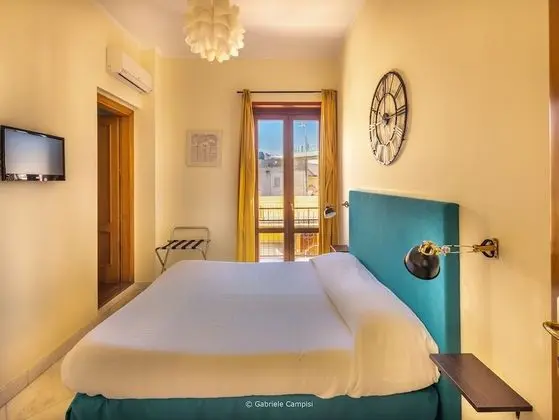 Classic Tek Büyük Yataklı Oda