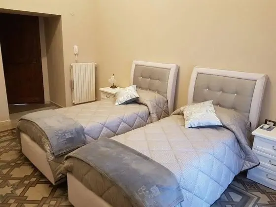 Tek Büyük veya İki Ayrı Yataklı Oda, Balkon