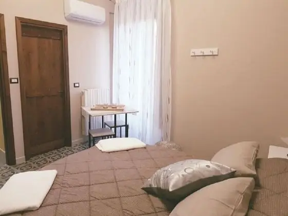 Tek Büyük veya İki Ayrı Yataklı Oda, Balkon