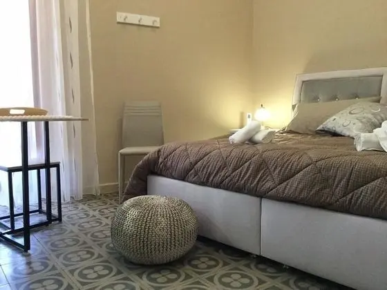 Tek Büyük veya İki Ayrı Yataklı Oda, Balkon