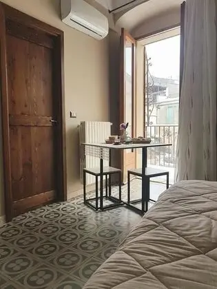 Tek Büyük veya İki Ayrı Yataklı Oda, Balkon