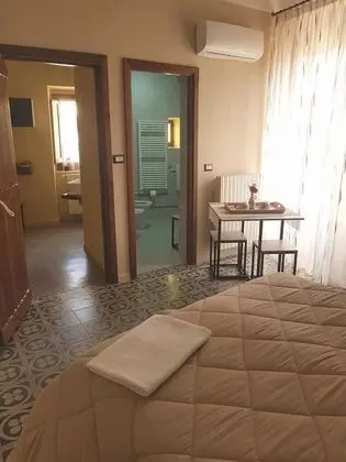 Tek Büyük veya İki Ayrı Yataklı Oda, Balkon