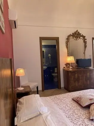 Üç Kişilik Oda