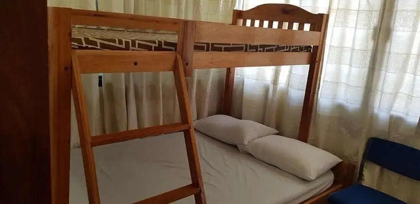 Ortak Ranzalı Oda, Birden Çok Yatak (  1  )