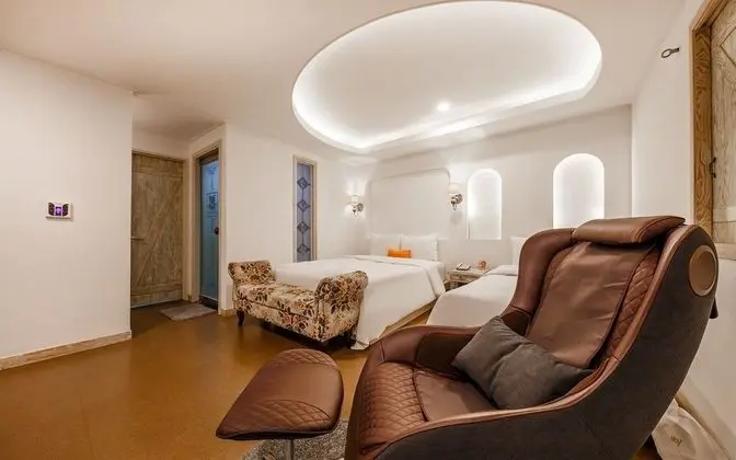 Oda (Deluxe room (no-hard 2PC twin bed mas)