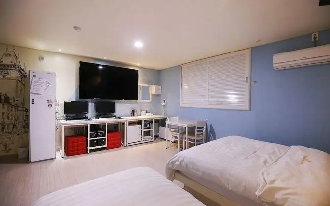 Oda (Twin bed (75 inch TV + whirlpool + Ne)