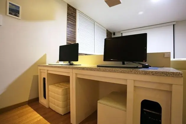 Oda (VVIP (Massage Chair + Jetted Spa Tub )