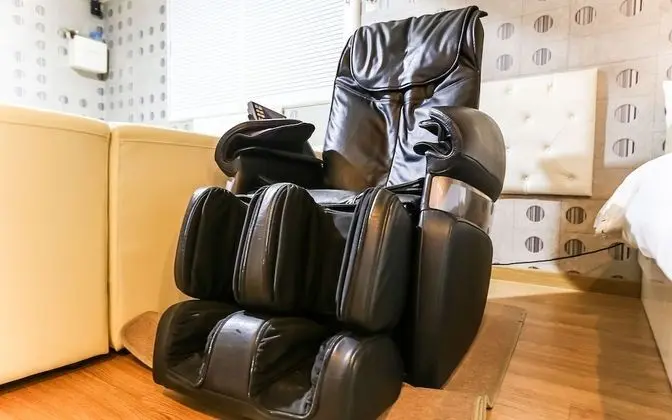 Oda (VVIP (Massage Chair + Jetted Spa Tub )