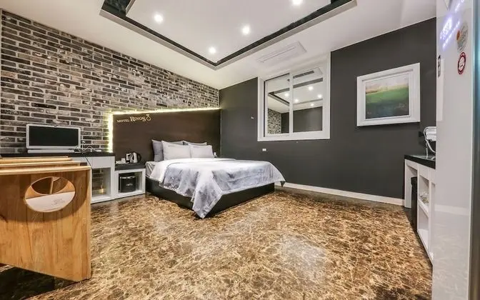 Oda (Styler Room (2 Person Spa))