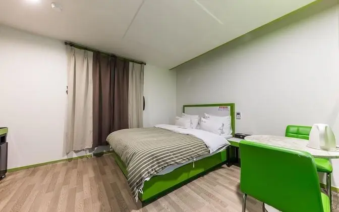 Oda (General room-green)