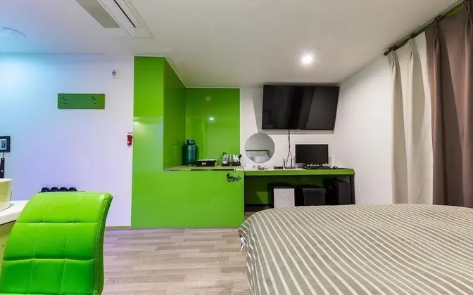 Oda (General room-green)