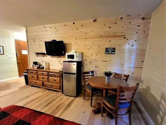 Standard Tek Büyük Yataklı Oda (No Pets)