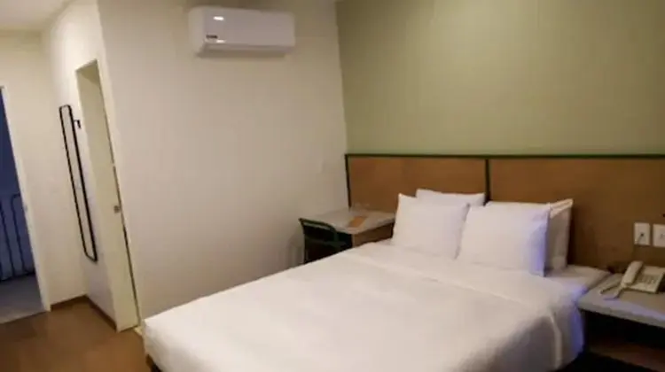 Comfort Oda, 1 Büyük (Queen) Boy Yatak