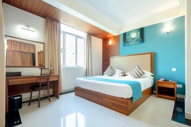 Deluxe Double Room with Balcony and Parital View