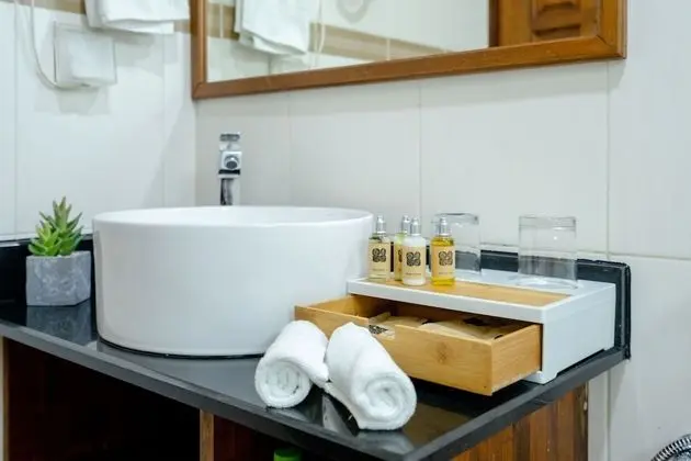 Deluxe Tek Büyük Yataklı Oda