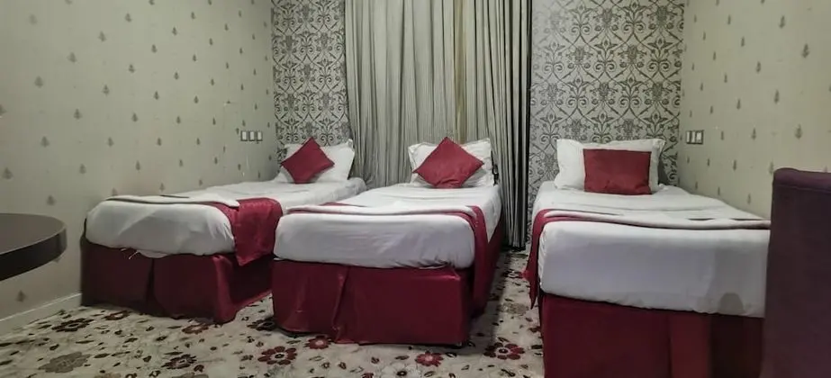 Üç Kişilik Oda