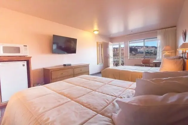 Deluxe Oda, 2 Büyük (Queen) Boy Yatak, Buzdolabı ve Mikrodalga, Dağ Manzaralı