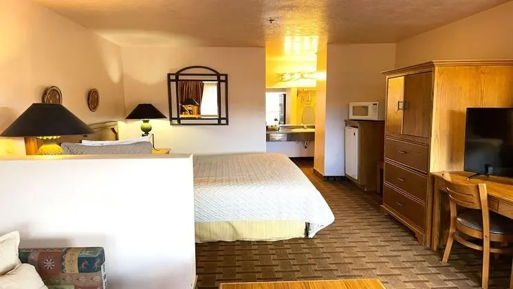 Standard Oda (1 King Bed)